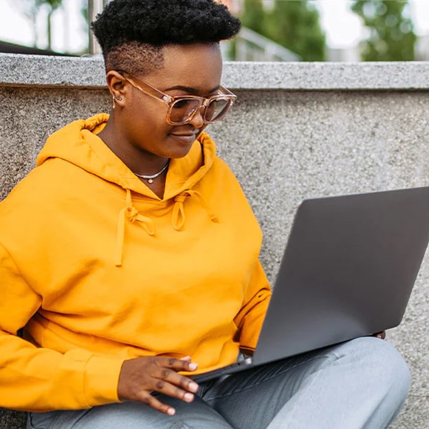 Wie Sie Cyberkriminalität erkennen und sich davor schützen können Jetzt lesen